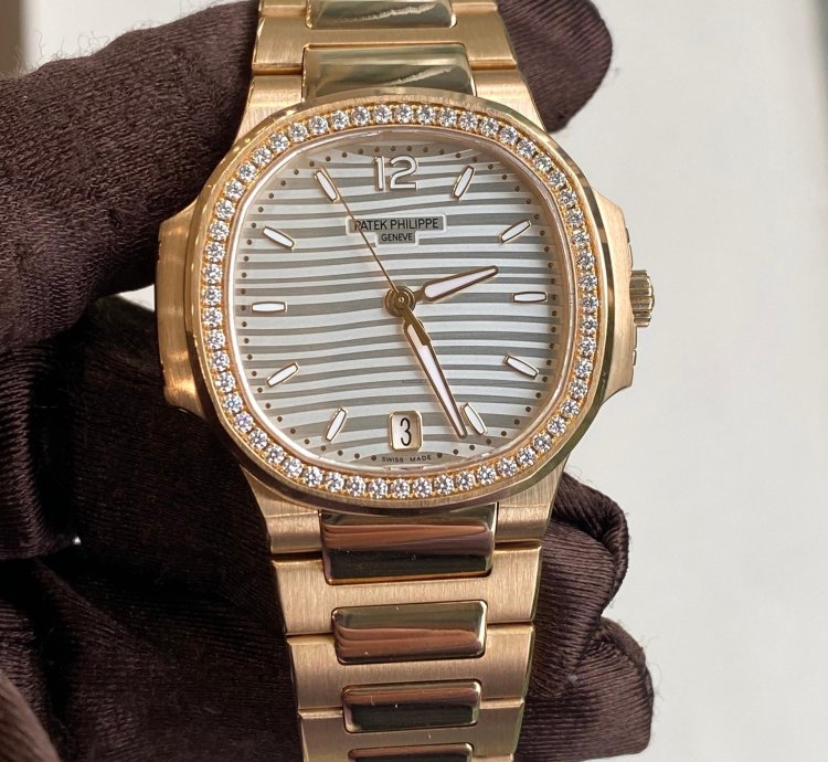 Patek Philippe Nautilus 7118 1200r-001