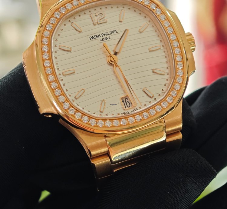 Patek Philippe Nautilus 7118 1200r-001