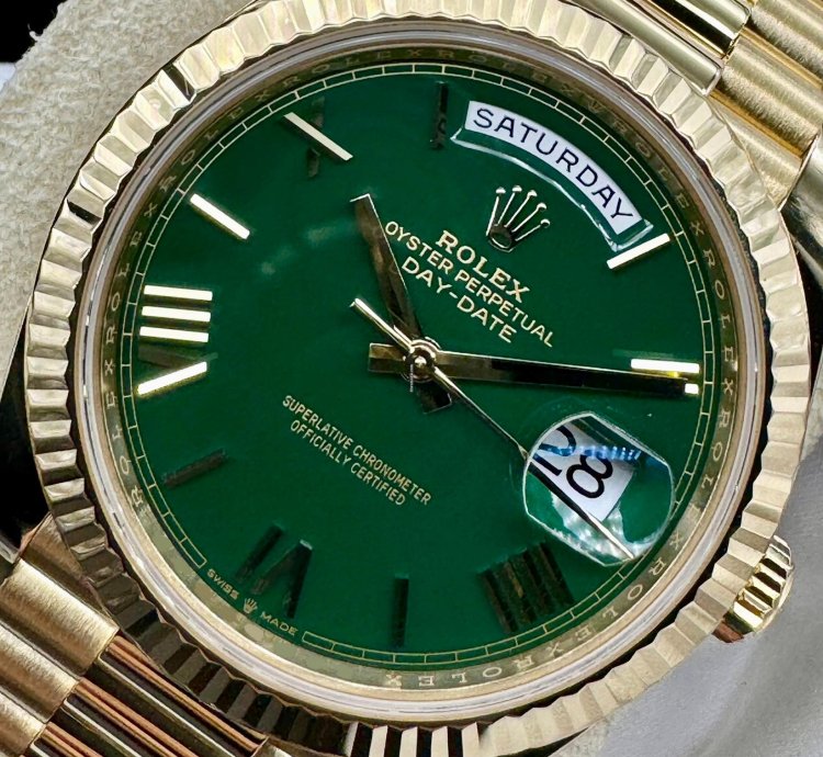 Rolex Day-date 40 Green Roman Dial Unworn
