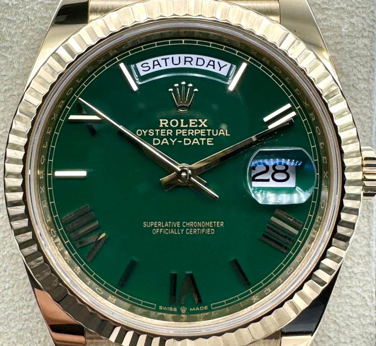 Rolex Day-date 40 Green Roman Dial Unworn