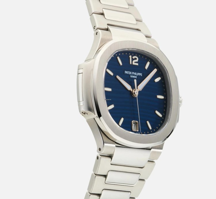 Patek Philippe Nautilus 7118 1a-001 2020 Box And Papers