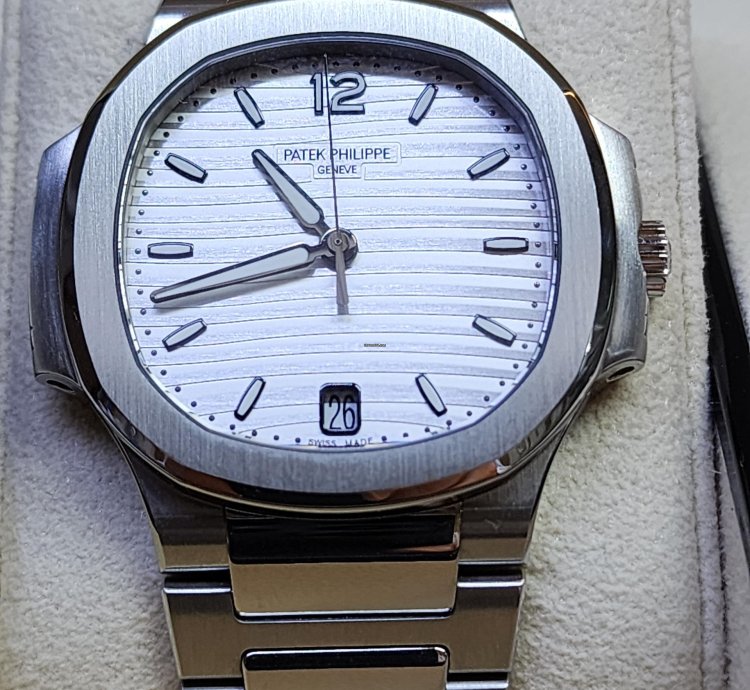 Patek Philippe Nautilus 7118 1a-010