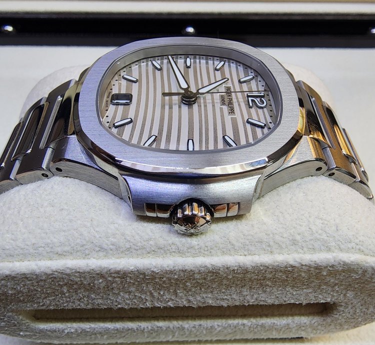 Patek Philippe Nautilus 7118 1a-010