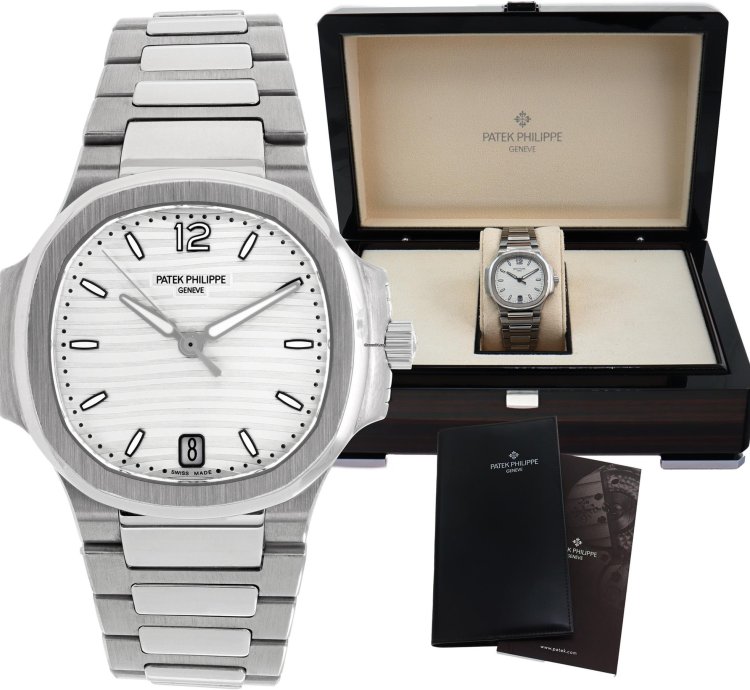 Patek Philippe Nautilus 7118 1a-010 Stainless Steel 35mm Watch