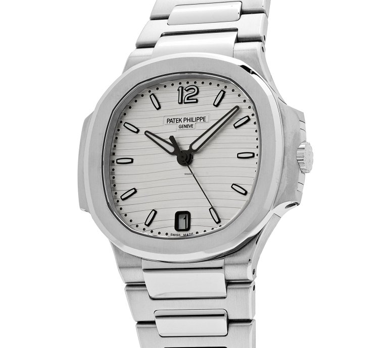 Patek Philippe Nautilus 7118 1a-010 Stainless Steel Silvery Opaline Dial 2019