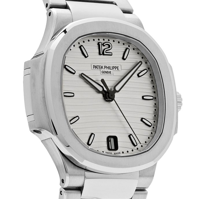 Patek Philippe Nautilus 7118 1a-010 Stainless Steel Silvery Opaline Dial 2019