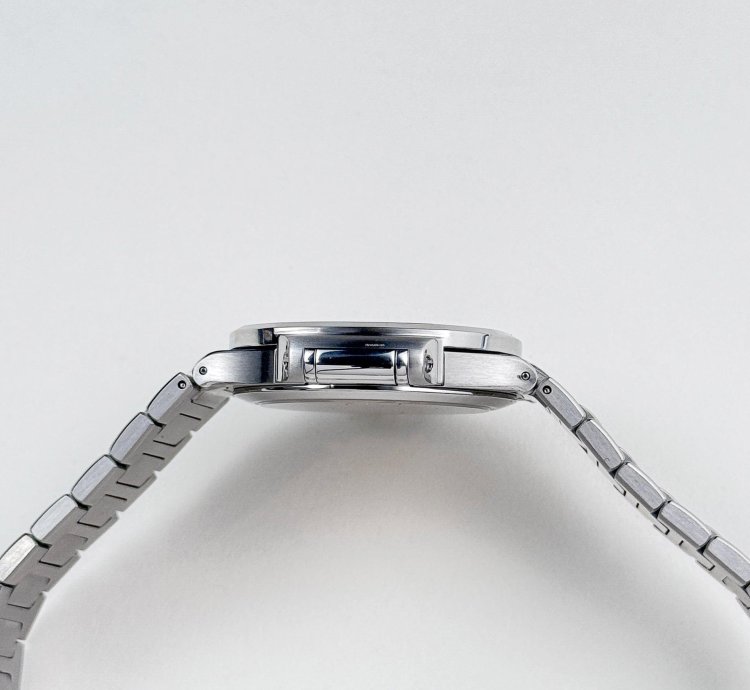 Patek Philippe Nautilus 7118 1a-010 Stainless Steel Silvery Opaline Dial 2022