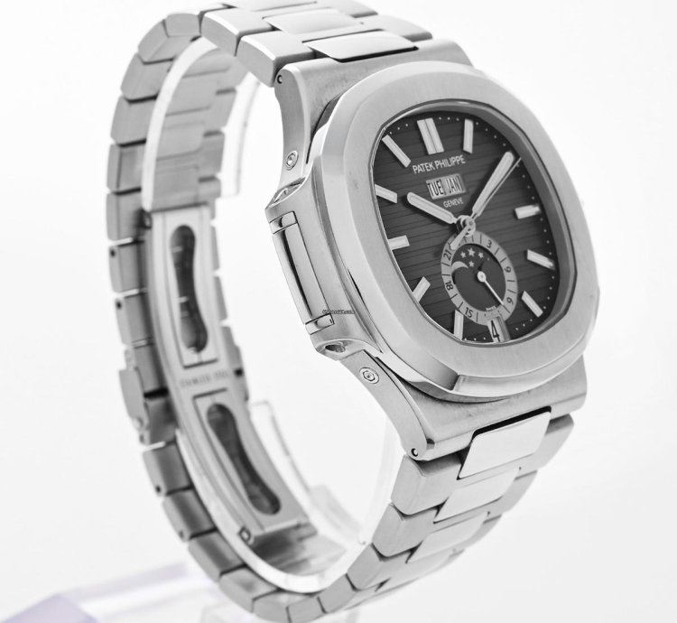 Patek Philippe Nautilus Annual Calendar 5726 1a-001