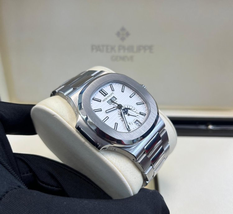 Patek Philippe Nautilus Annual Calendar 5726 1a-010