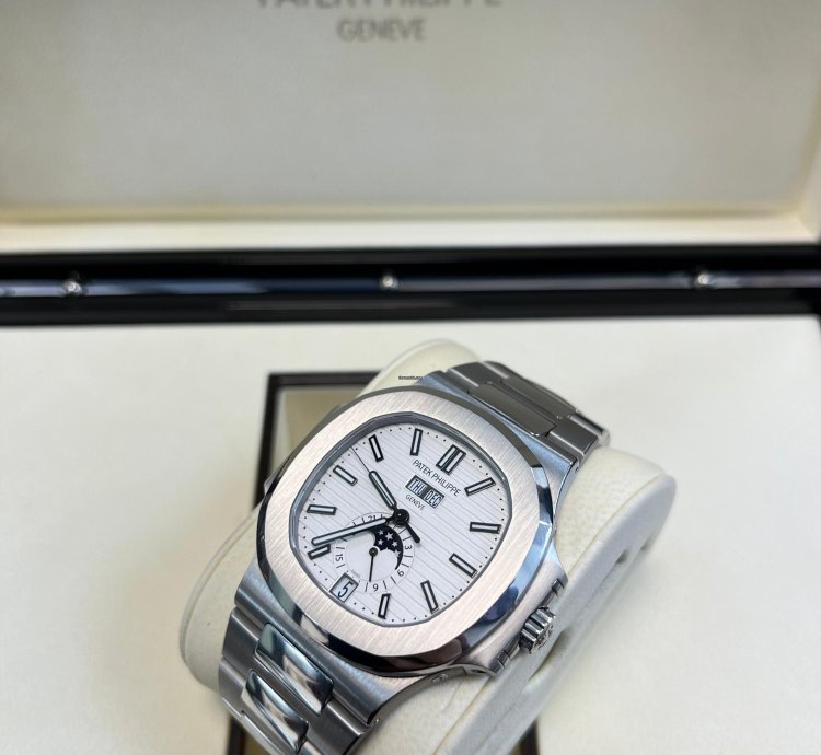 Patek Philippe Nautilus Annual Calendar 5726 1a-010
