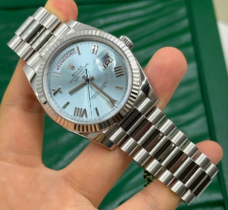 Rolex Day-date 40 Ice Blue Roman