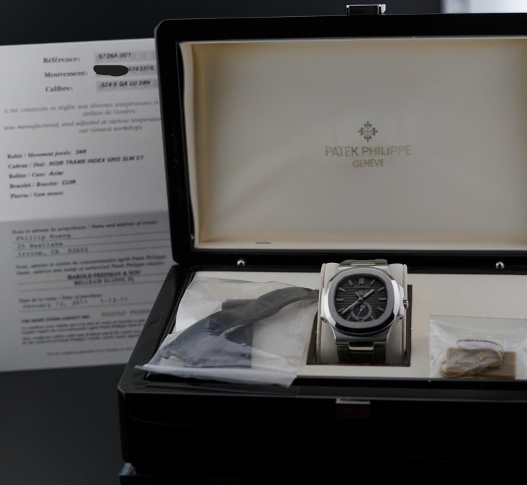 Patek Philippe Nautilus Annual Calendar 5726a