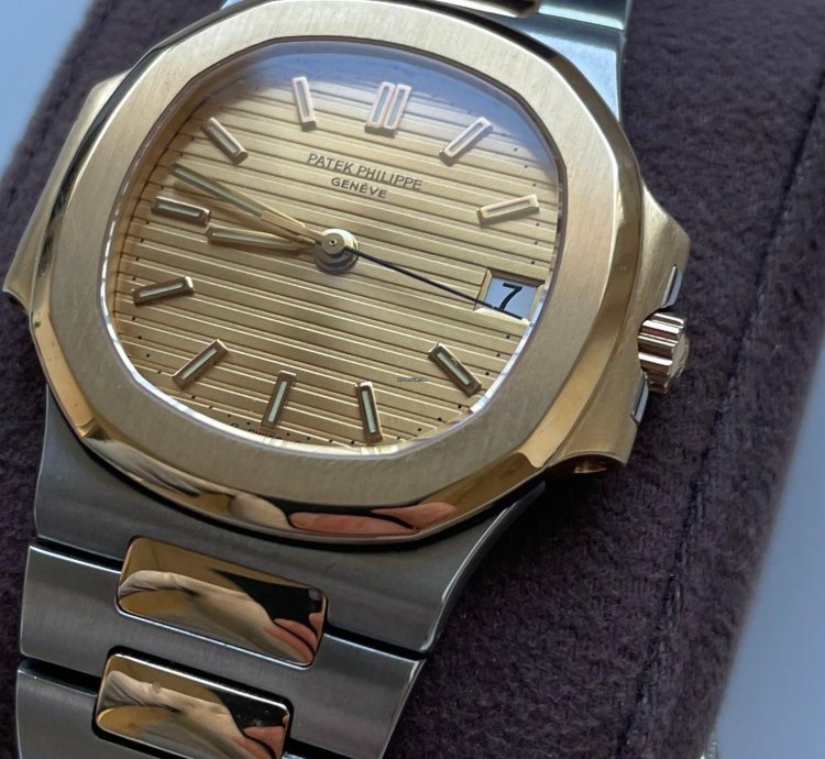 Patek Philippe Nautilus Best Condition - Like New Box And Extract Papers