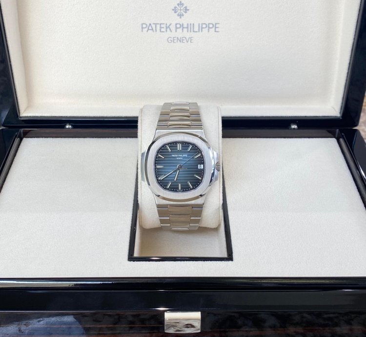 Patek Philippe Nautilus Blue 5711 1a-010