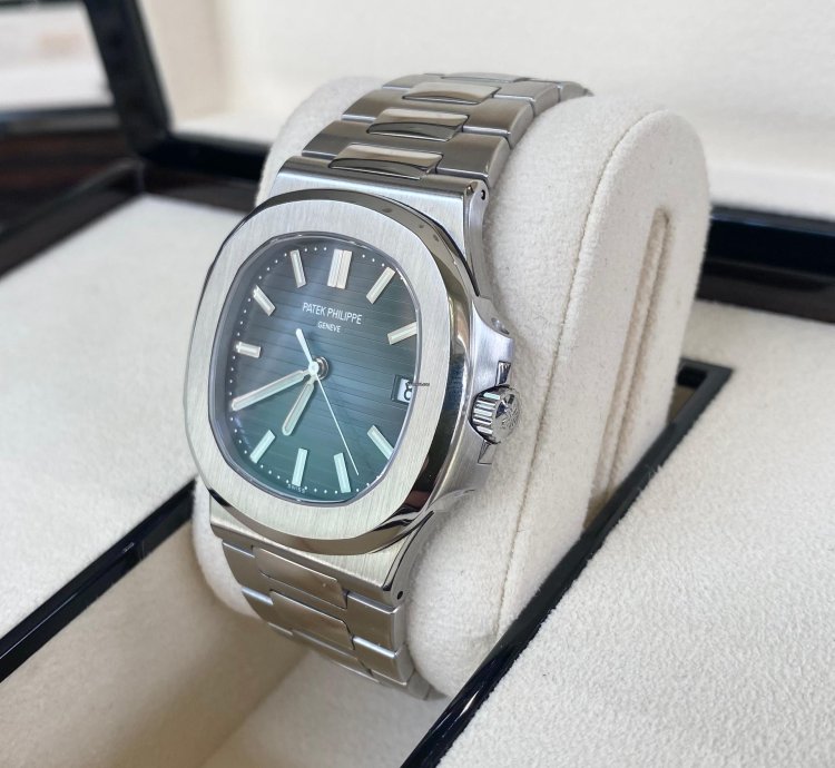 Patek Philippe Nautilus Blue 5711 1a-010