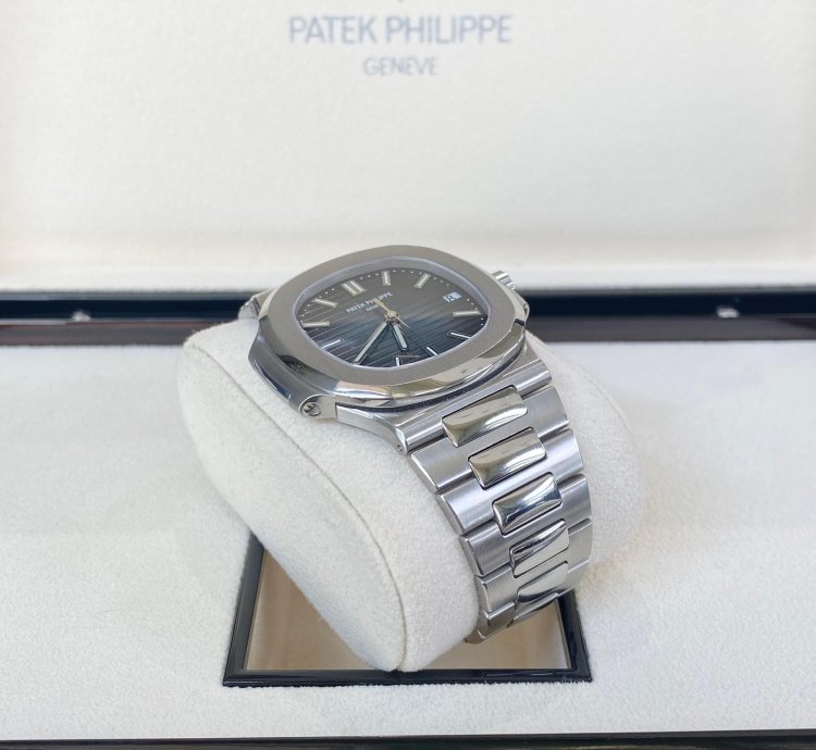 Patek Philippe Nautilus Blue 5711 1a-010