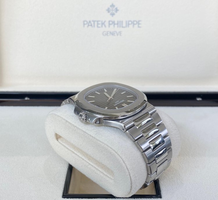 Patek Philippe Nautilus Blue 5711 1a-010