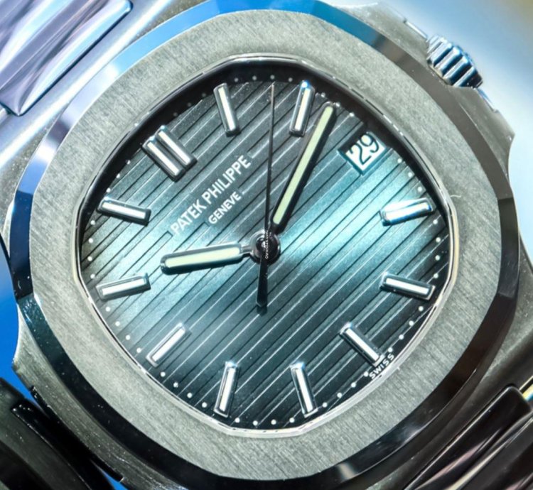 Patek Philippe Nautilus Blue Dial 5711 1a