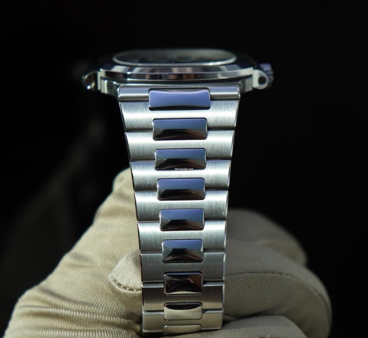 Patek Philippe Nautilus Blue Dial 5711 1a