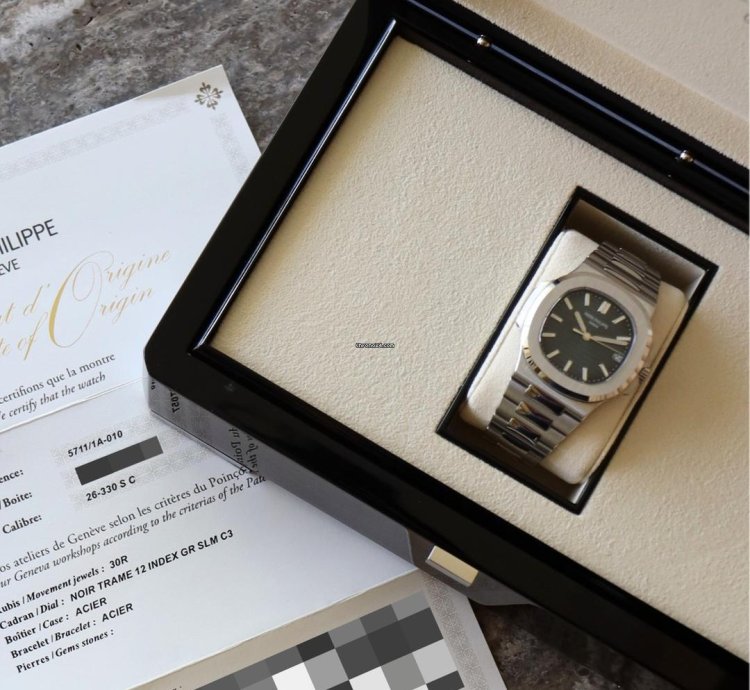 Patek Philippe Nautilus Blue Dial 5711 1a