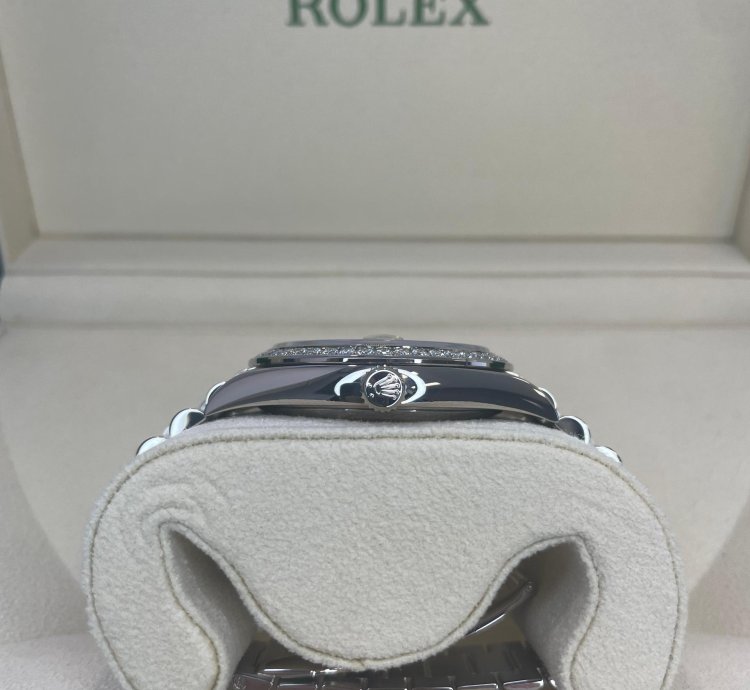 Rolex Day-date 40 Meteorite Dial 228349rbr