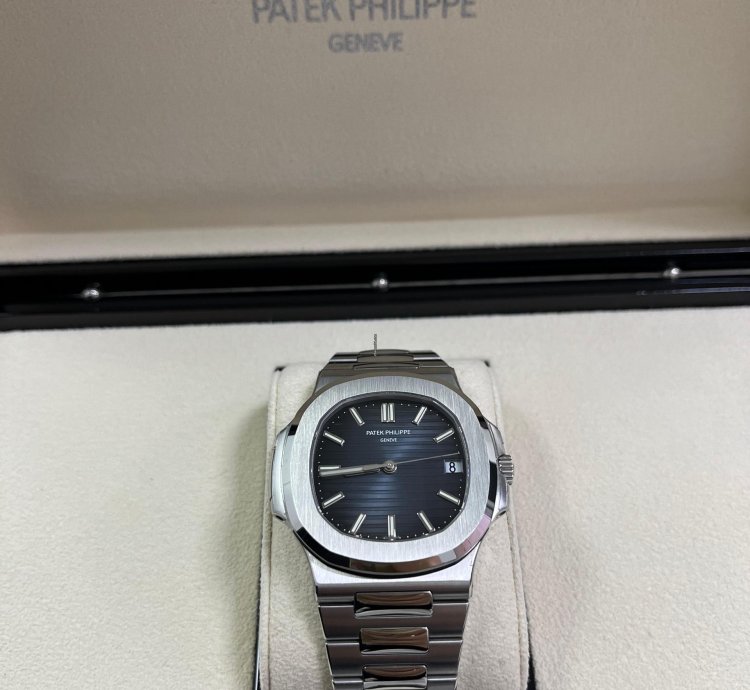 Patek Philippe Nautilus Blue Dial 5711 1a-010