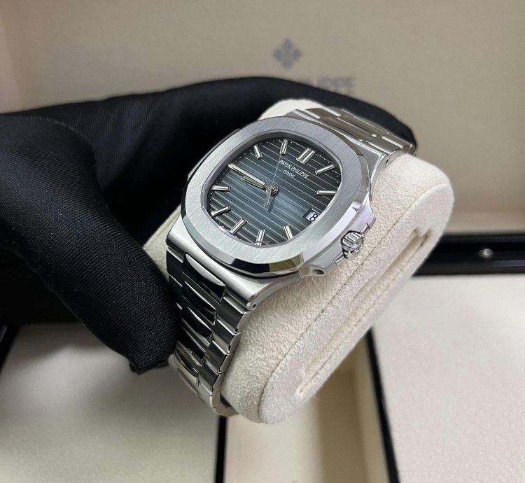 Patek Philippe Nautilus Blue Dial 5711 1a-010