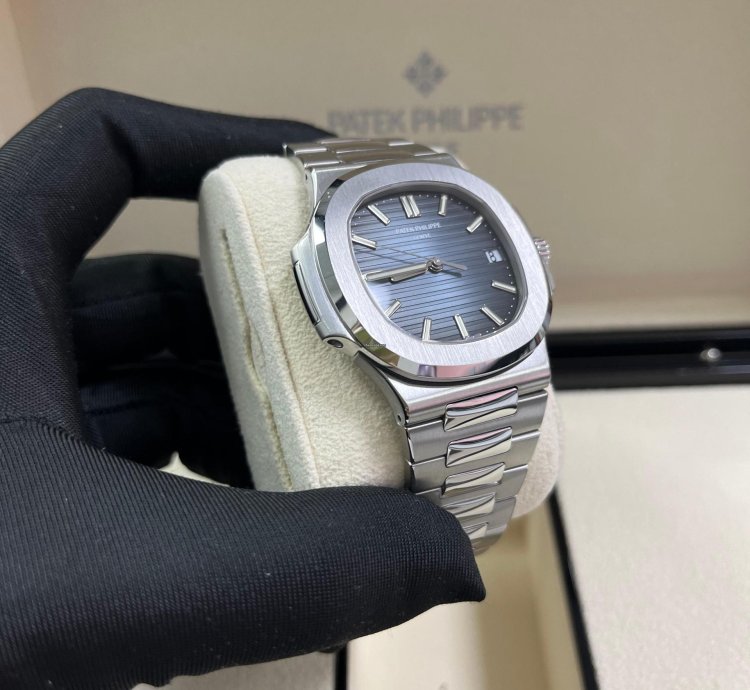 Patek Philippe Nautilus Blue Dial 5711 1a-010