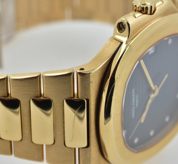 Patek Philippe Nautilus Blue Diamond Dial 18k Yellow Gold 3800 Service 11 2023 3800 1j