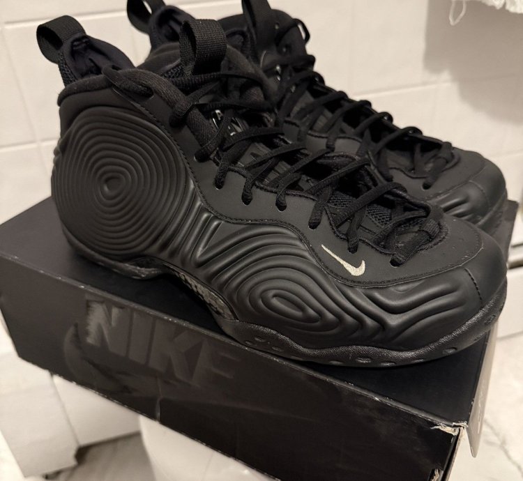 Comme Des Garcons Homme Plus Nike Air Foamposite One Black