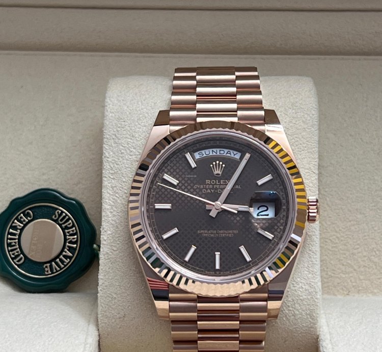 Rolex Day-date 40 Mint As New Condution Full Set Factory Warranty