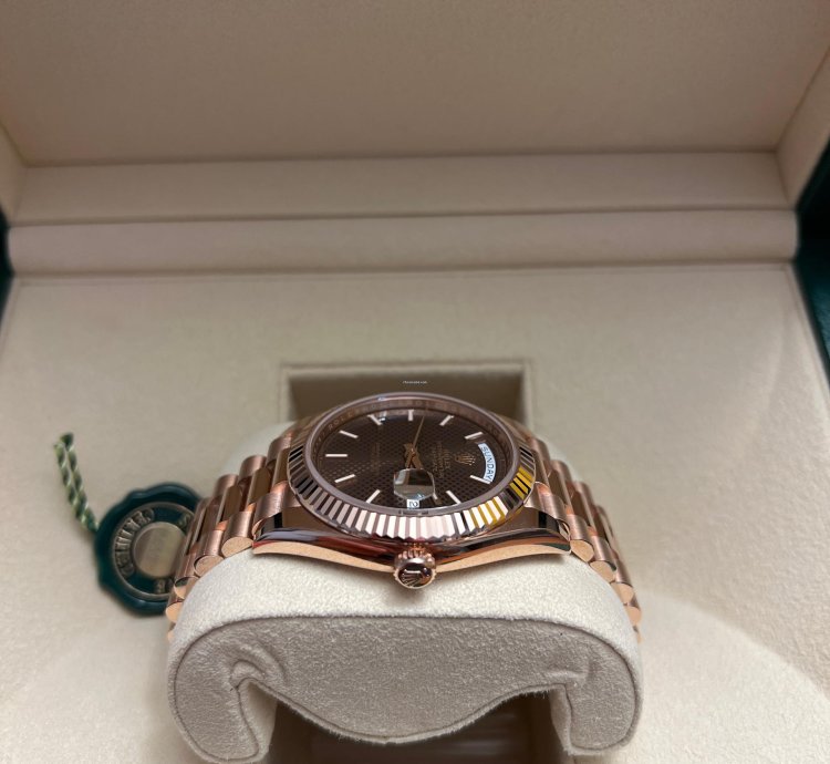 Rolex Day-date 40 Mint As New Condution Full Set Factory Warranty