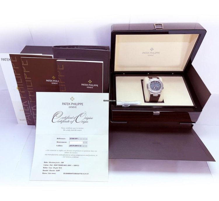 Patek Philippe Nautilus Blue Diamond Dial 5724g-001