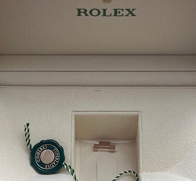Rolex Day-date 40 Mint As New Condution Full Set Factory Warranty