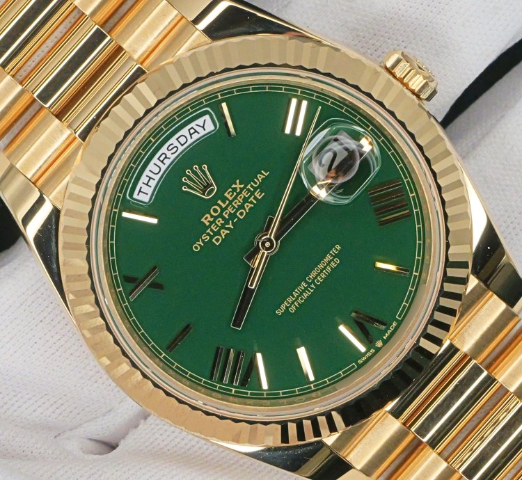 Rolex Day-date 40 Mint Complete Set Day Date Money Green Fluted Bezel Yellow Gold Presidential 228238