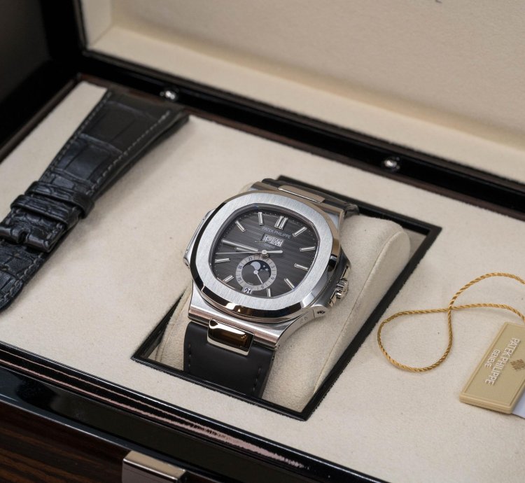 Patek Philippe Nautilus Bronze Dial