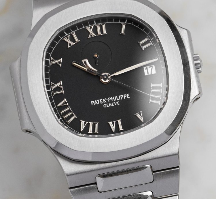 Patek Philippe Nautilus Charge Reserve - Black Roman Dial - Full Set - 3710 Year 2001