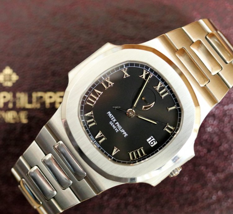 Patek Philippe Nautilus Charge Reserve - Black Roman Dial - Full Set - 3710 Year 2001