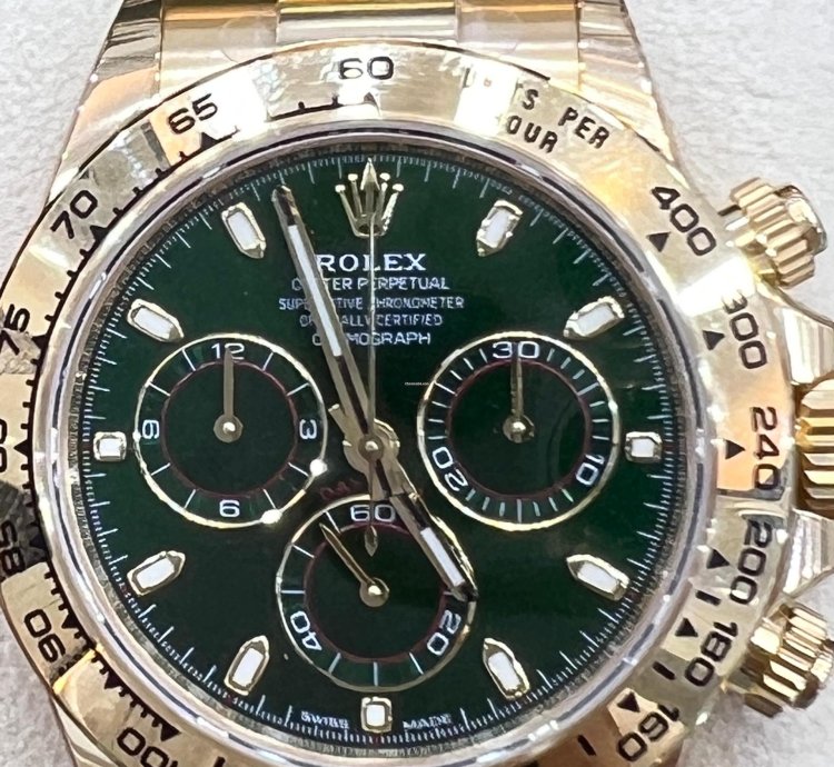 Rolex Daytona Green Dial Yellow Gold Discontinued