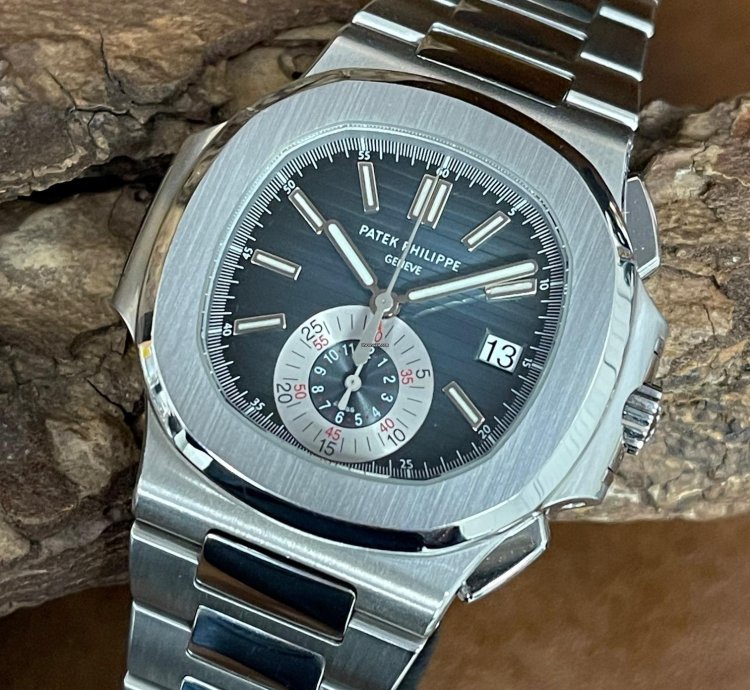 Patek Philippe Nautilus Chronograph - Ref 5980 1 - Full Set 2012 Lc100