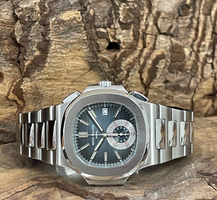 Patek Philippe Nautilus Chronograph - Ref 5980 1 - Full Set 2012 Lc100