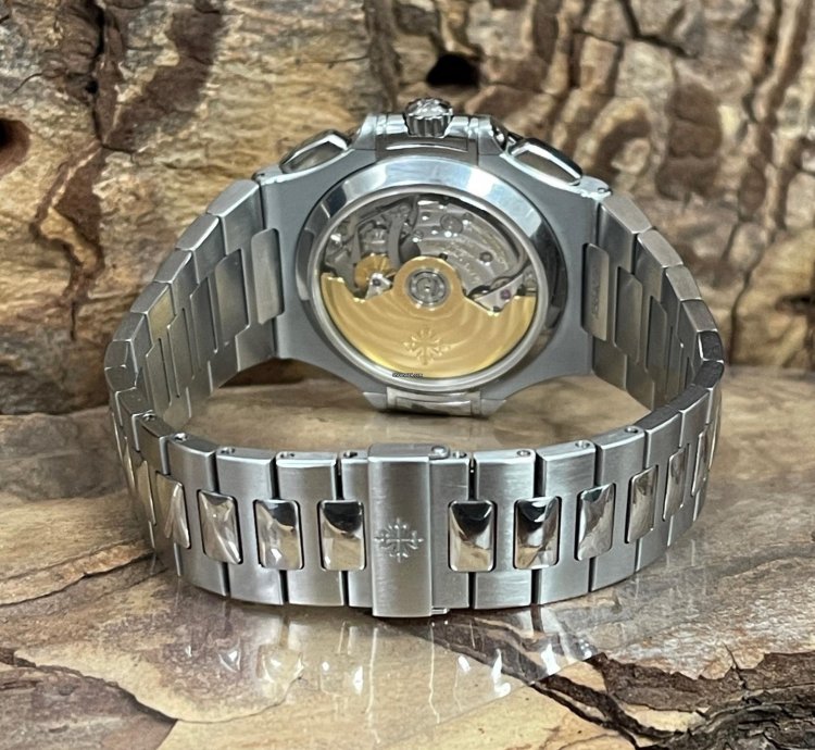 Patek Philippe Nautilus Chronograph - Ref 5980 1 - Full Set 2012 Lc100