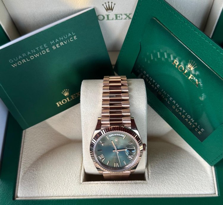 Rolex Day-date 40 Mm Olive Dial Rose Gold