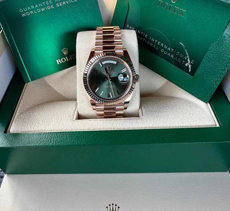 Rolex Day-date 40 Mm Olive Dial Rose Gold