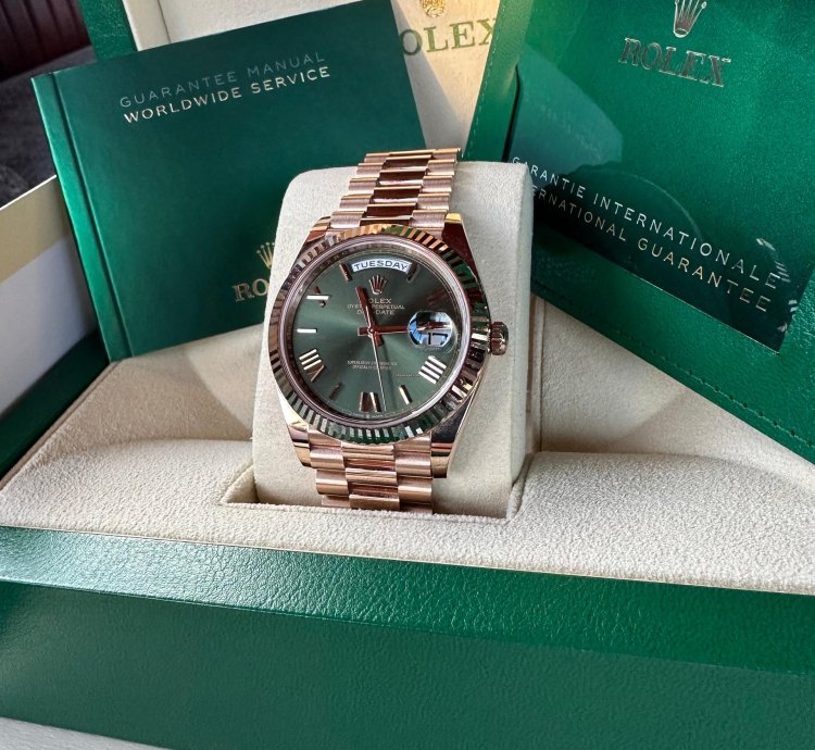 Rolex Day-date 40 Mm Olive Dial Rose Gold