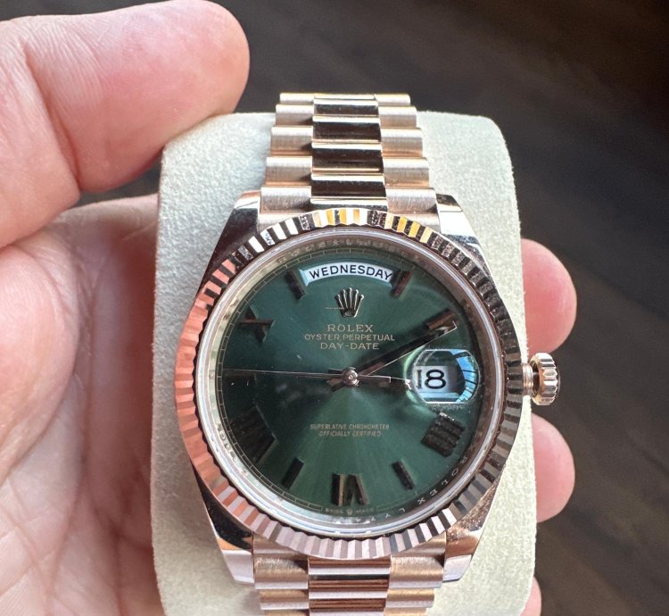 Rolex Day-date 40 Mm Olive Dial Rose Gold