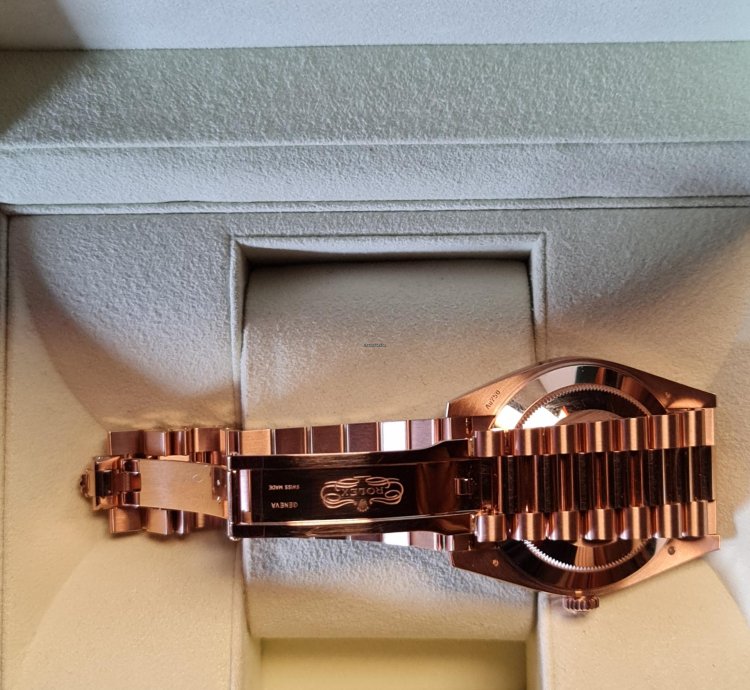 Rolex Day-date 40 Mm Rose Gold Eisenkiesel Dial