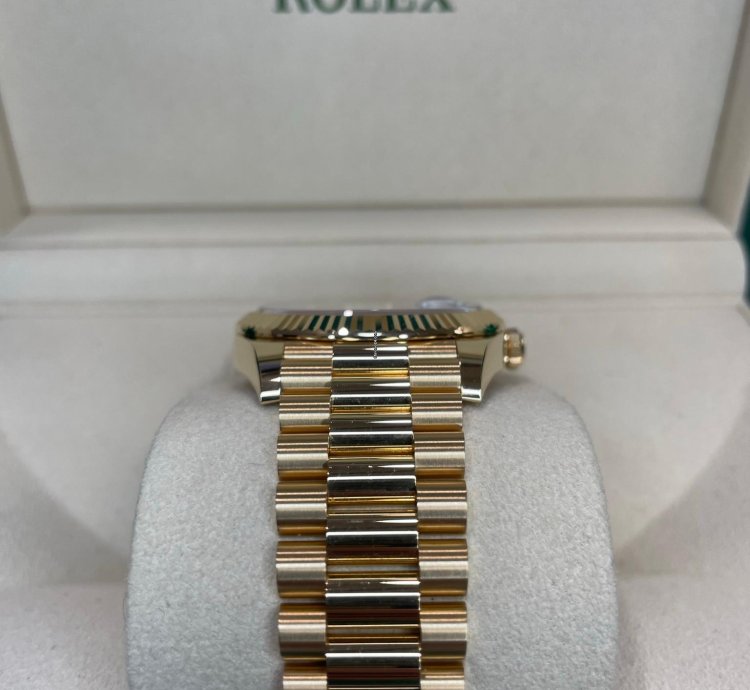 Rolex Day-date 40 Money Green Dial 2023 Unworn