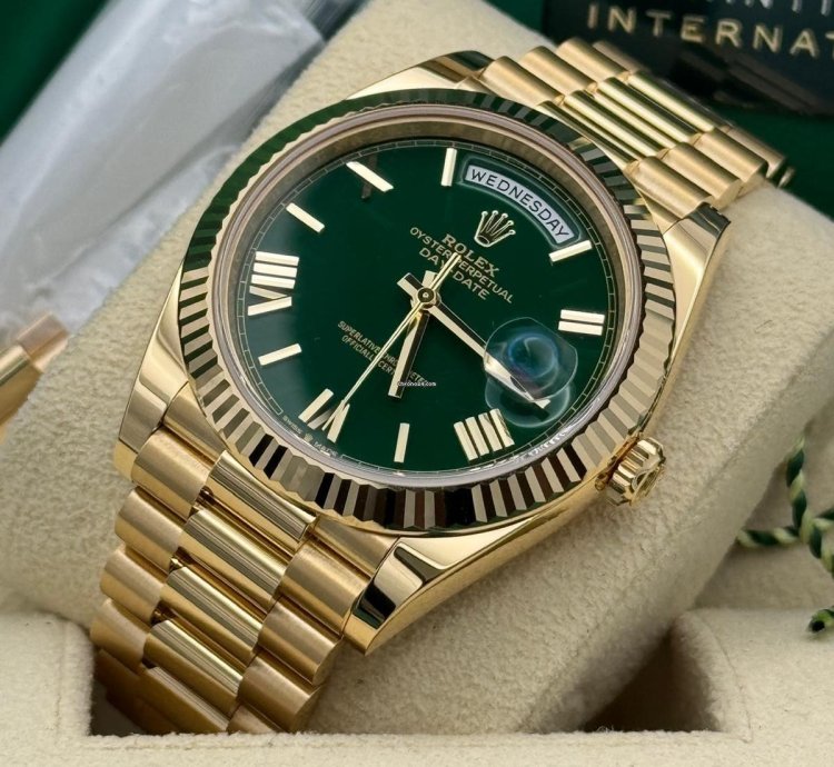Rolex Day-date 40 Money Green Dial Unworn Full Set
