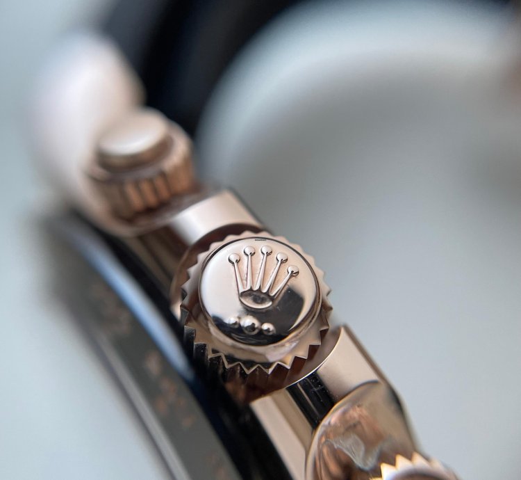 Rolex Daytona In Rose Gold Sundust Diamond-set Dial 116515ln-0006